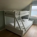 Semesterbostad Idyllisk Perle Ved Sjoen!