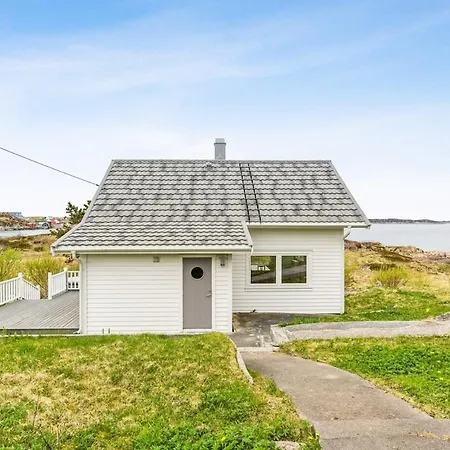 Semesterbostad Idyllisk Perle Ved Sjoen! *