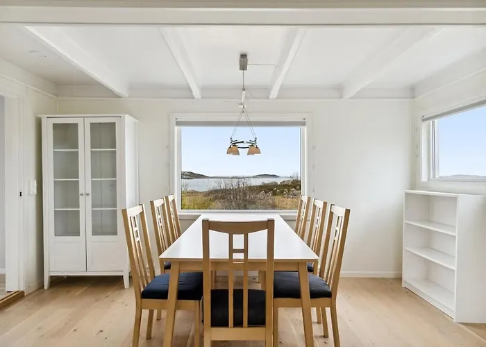 Idyllisk Perle Ved Sjoen!